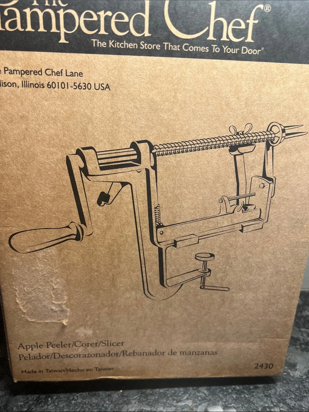 Pampered Chef Apple Peeler Corer Slicer. For pies, crumbles Make slices for kids
